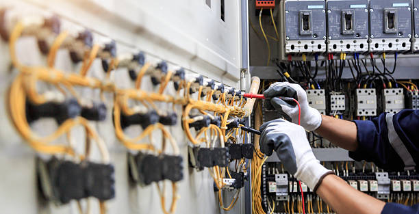 Professional Electrician technician working in Converse, TX